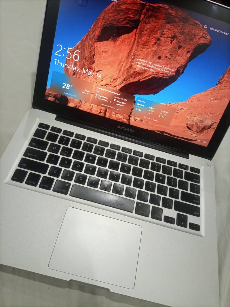 MacBook Pro 0