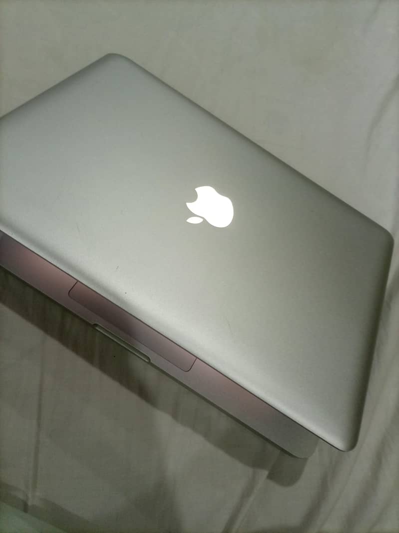 MacBook Pro 1