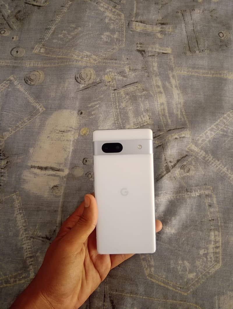 Google pixel 7a 4
