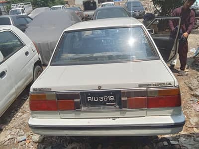 Corolla 86