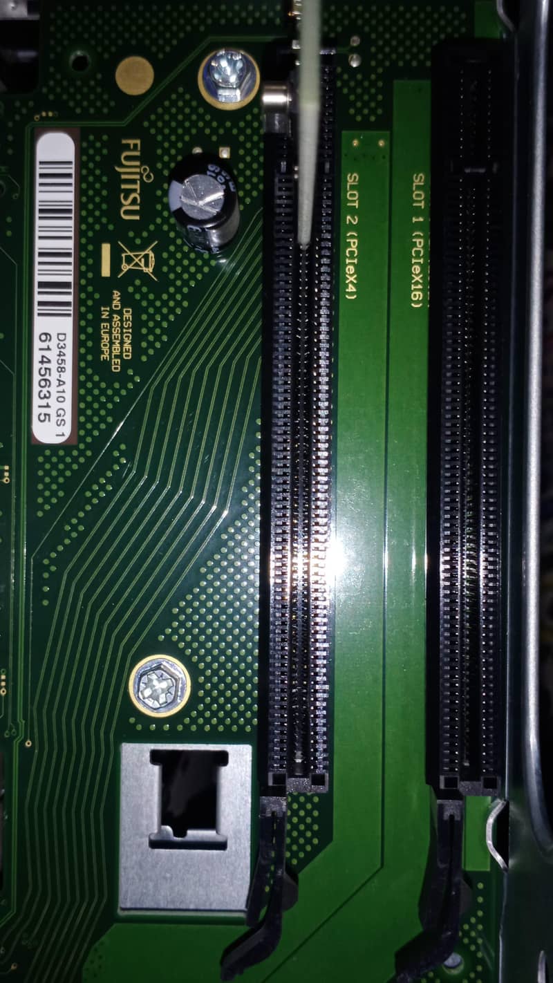 fujitsu Gaming computer 4