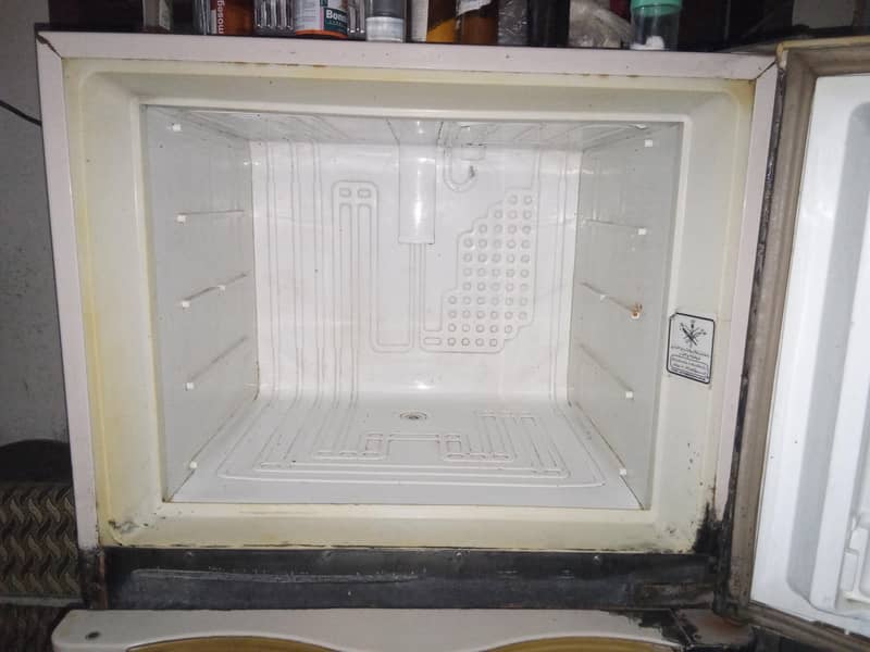 Refrigerator 4
