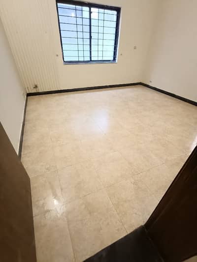 11 Marla House for Rent in Askari 11 Sector A Lahore | 5 Bed 6 Bath | Dual Kitchen | Servant Quarter