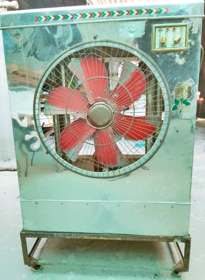Ali Cooler with sub marcible pump and steel stand.