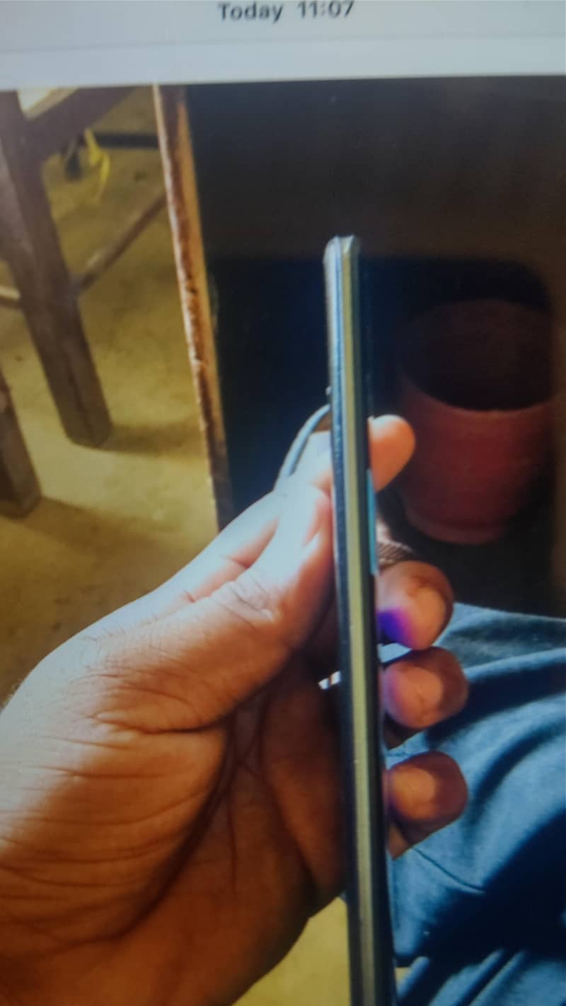 Sharp Aquos Zero 2 7