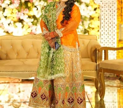 Bridal Mehndi Lehnga & Dupatta