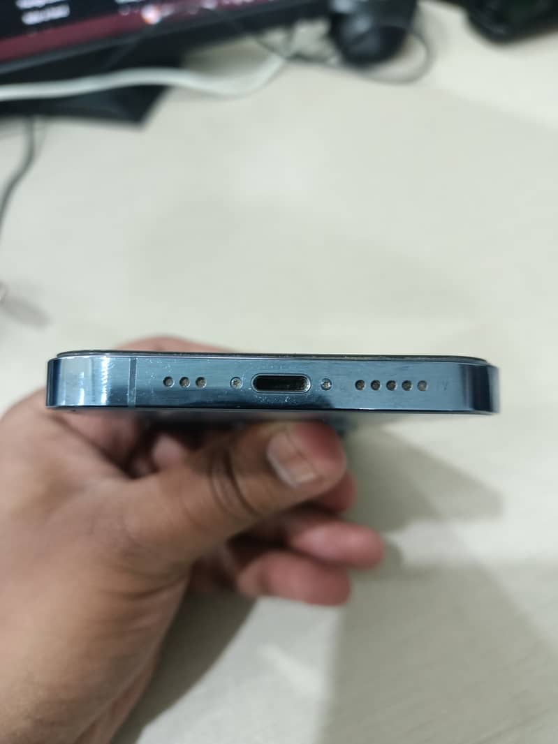 iPhone 13 pro 5