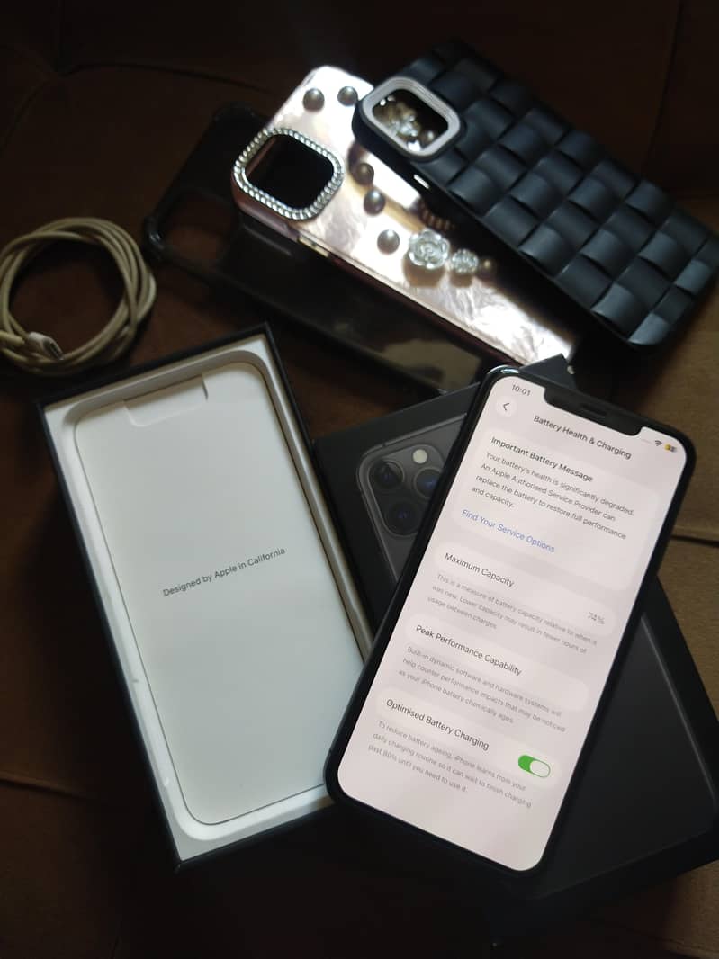 iphone 11 pro max 4