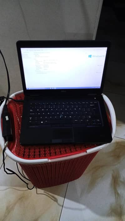 dell ka laptop hai i5 4th gen 12 gb ram
