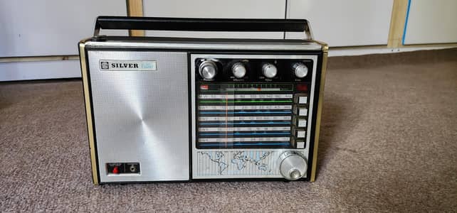 Radio Silver Model 5S626, Excellent Condition, Made in Japan