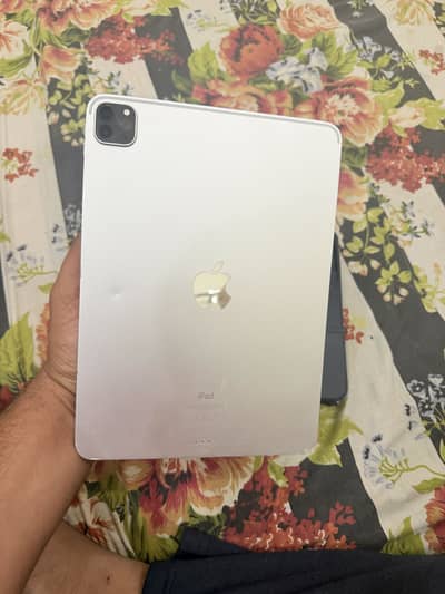 iPad Pro 11 inch M1 chip 128 GB