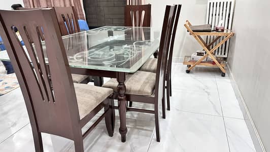 6 seater wooden Dining Table