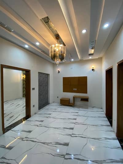 On Excellent Location House Of 5 Marla Is Available For sale In Khayaban-e-Amin - Block L, Lahore