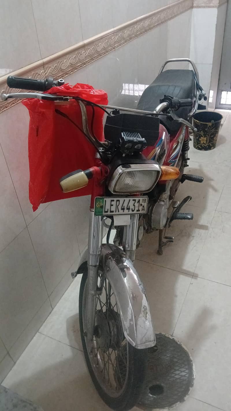 United 70cc 1