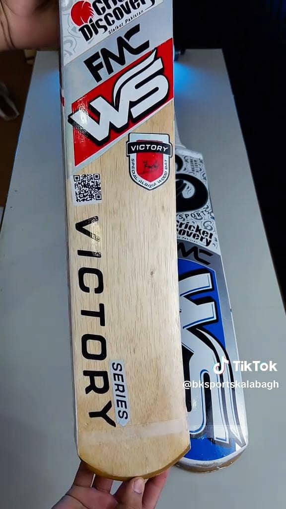 coconat Bat 1