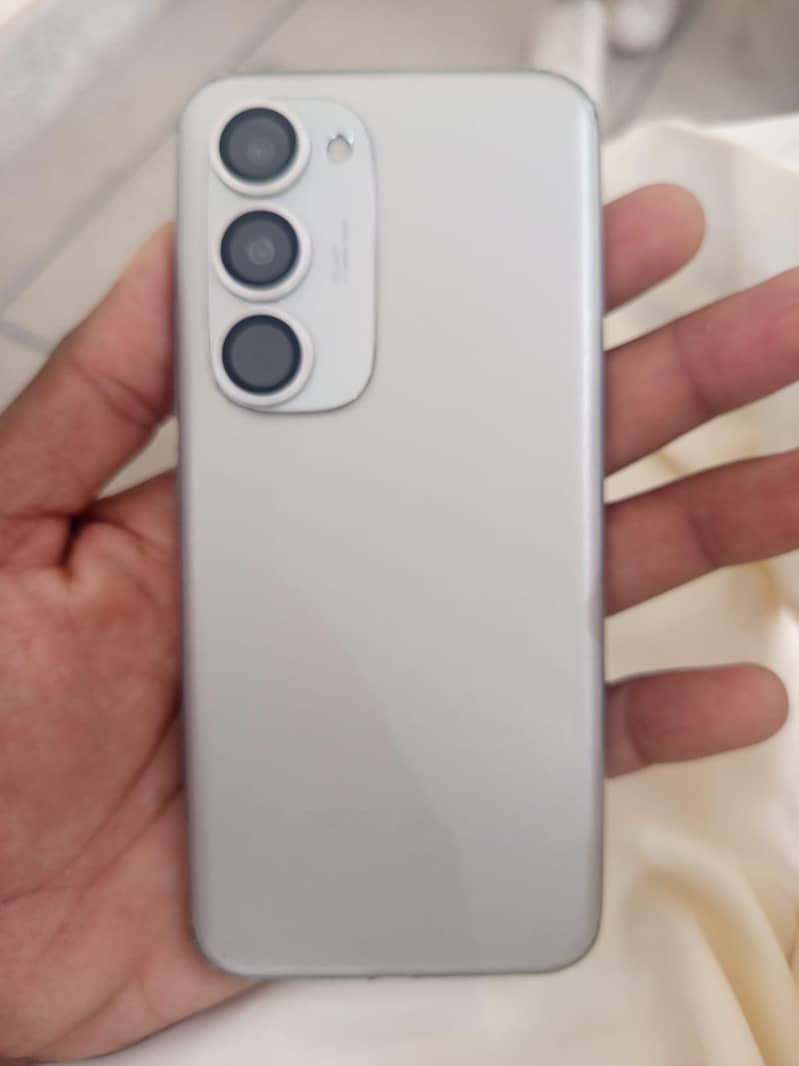 Tecno spark 40 pro plus 0