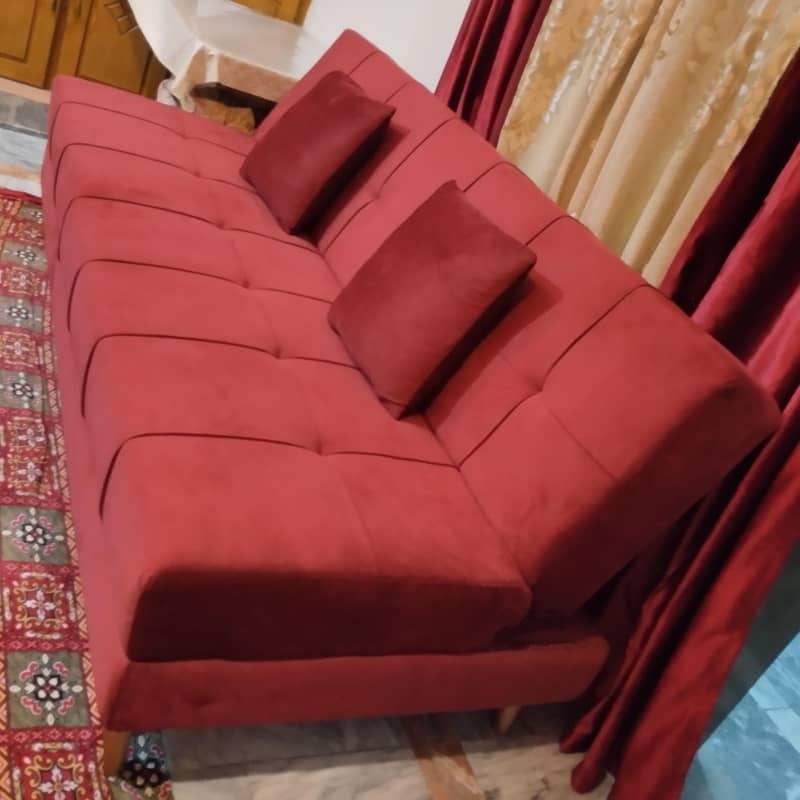 Sofa combed 2, or washing machine 1