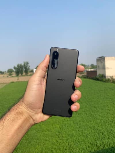 Sony expria 5 mark 3.8+128