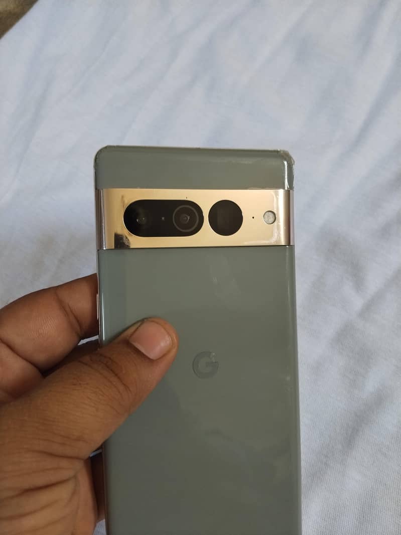 Google pixel 7 pro 4