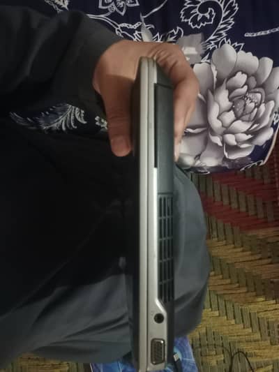 Dell Latitude E6220 Core i7 (2nd Gen) - 4GB RAM - Windows 10
