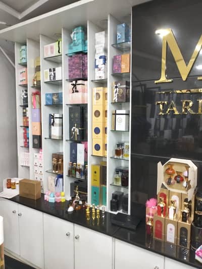 Cosmetic shop counter for sale / Cosmetic fragrance wall for sale