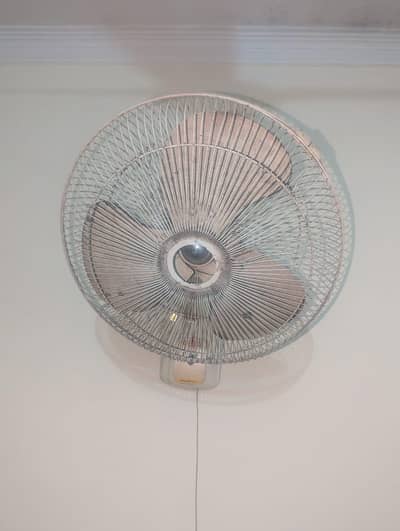bracket fan for urgent sale no repair