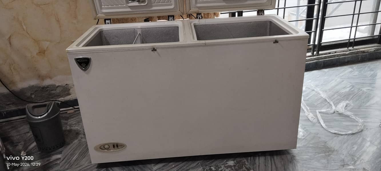 Waves 2 Door Deep Freezer 4