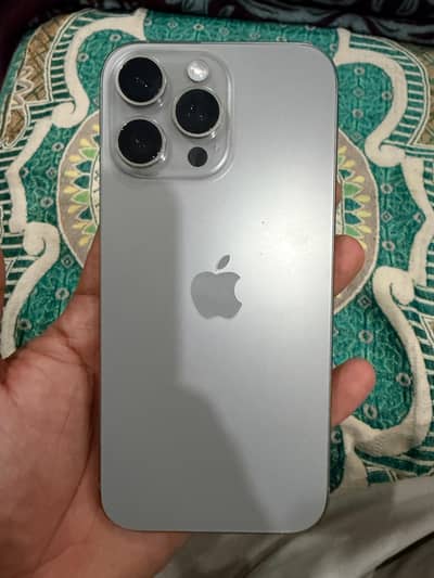 IPhone 16 pro max factory unlocked Scratchless