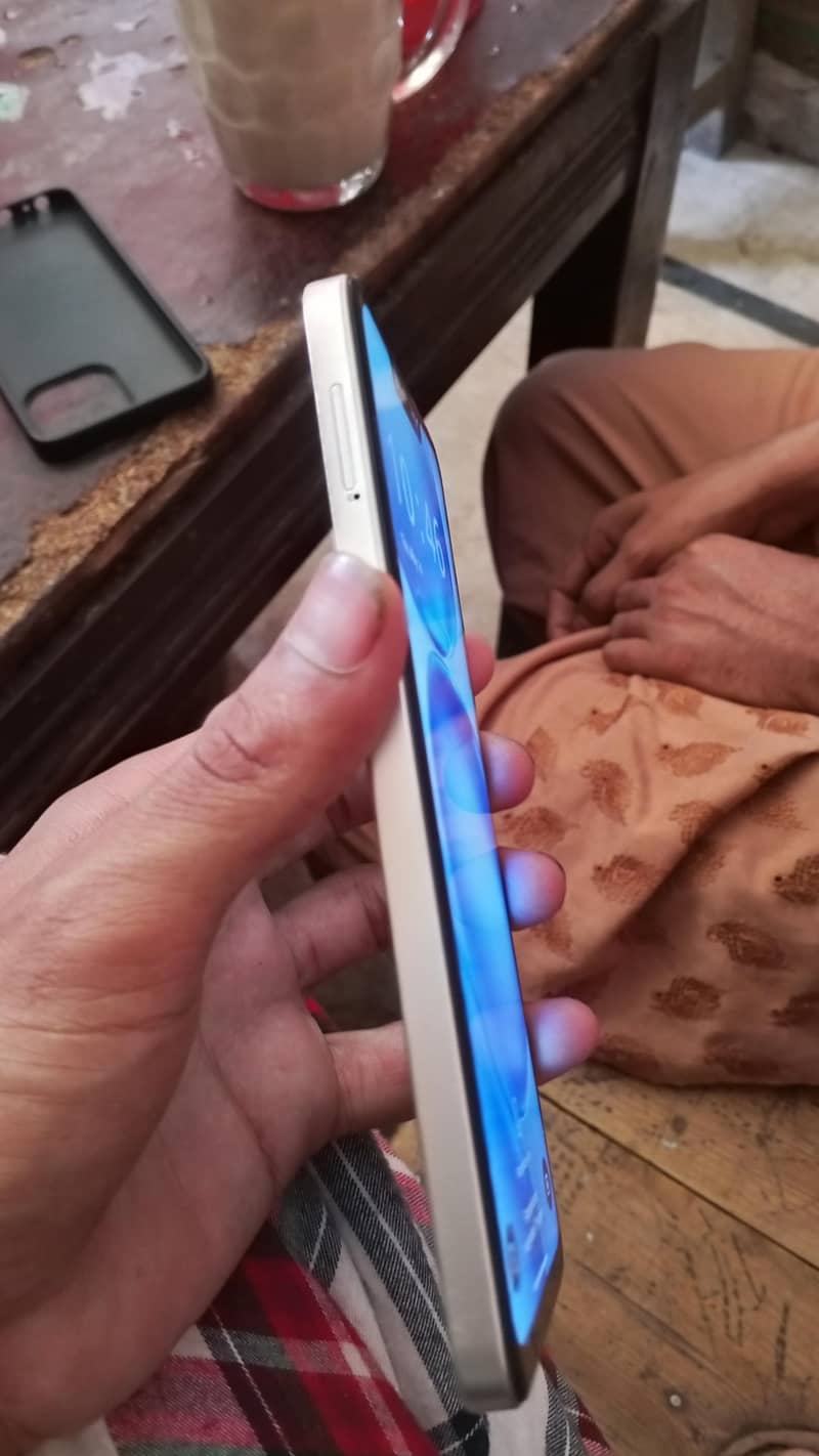 Mobile 3