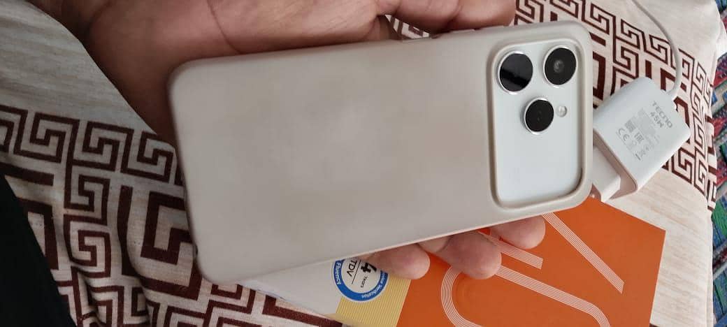Tecno spark 40 6
