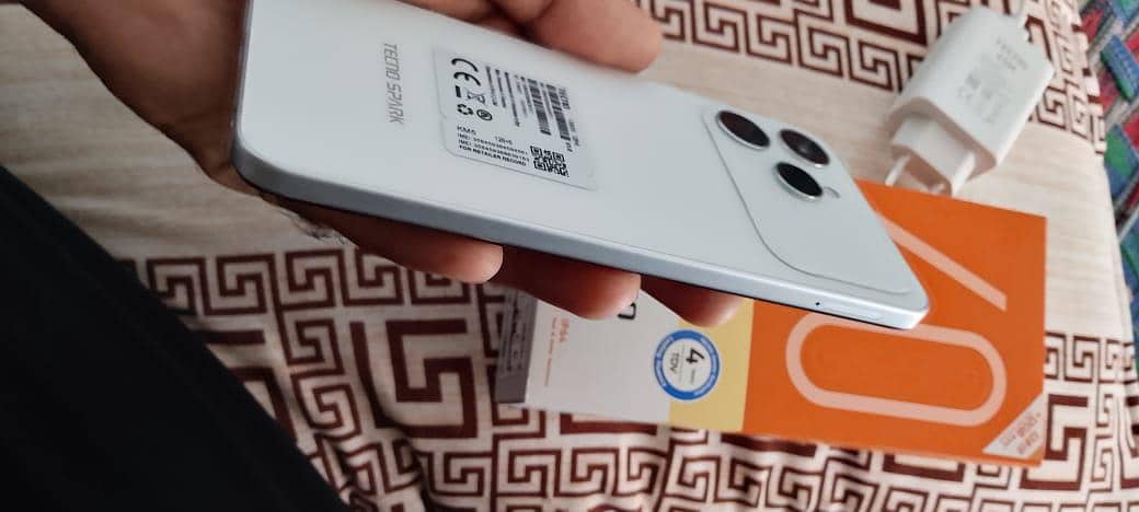 Tecno spark 40 7