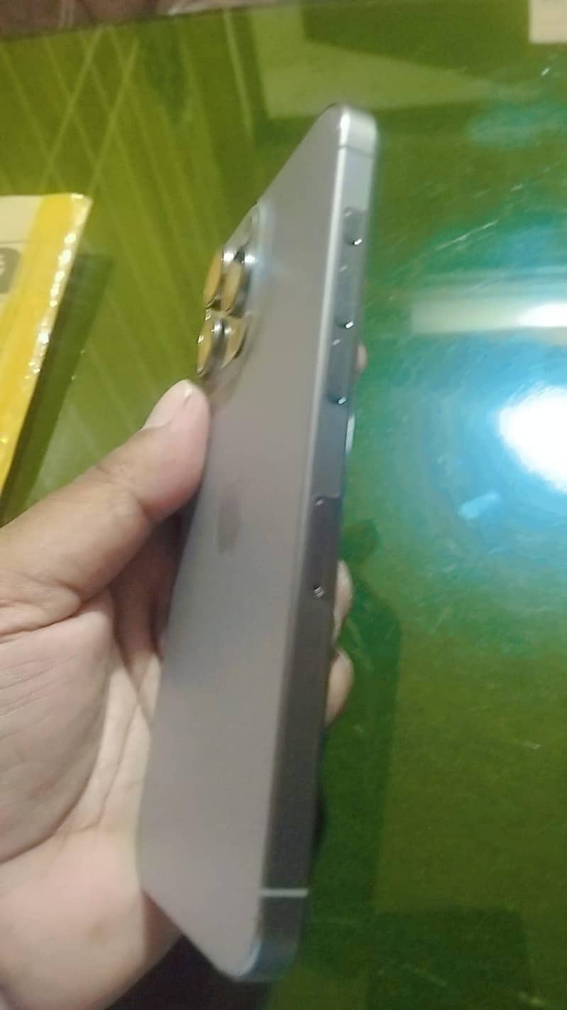 15 pro Max 3