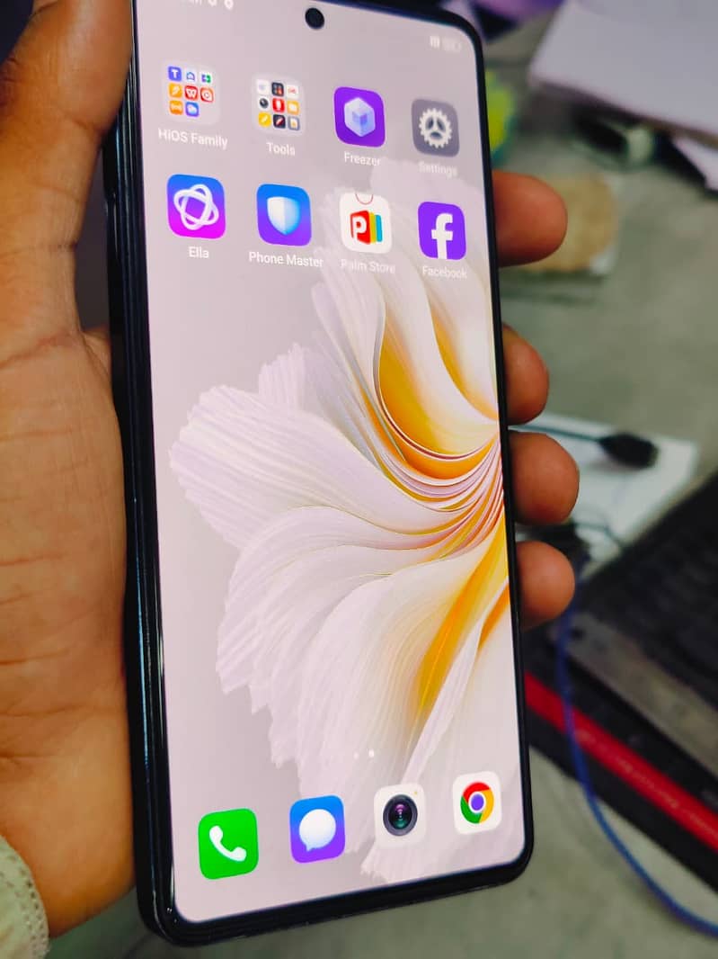 Tecno CAMON 20 Pro 7