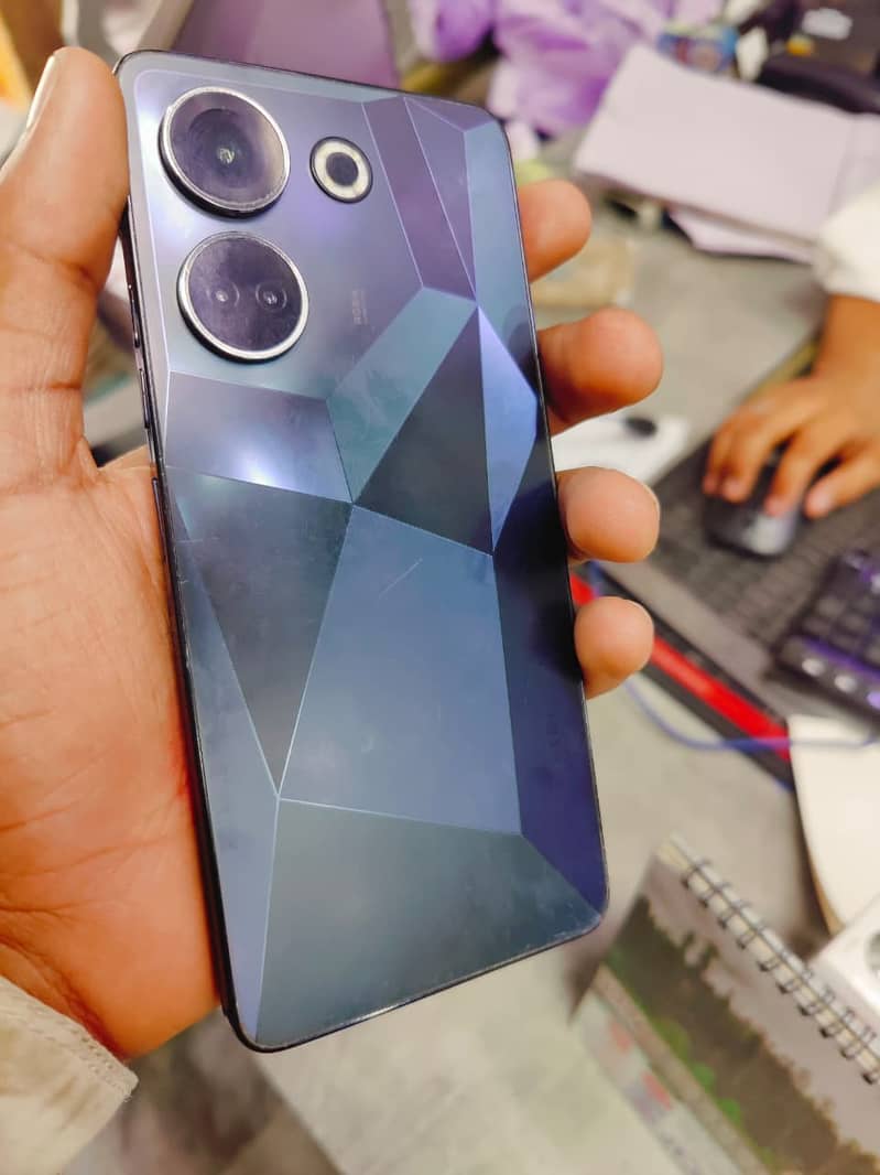 Tecno CAMON 20 Pro 12