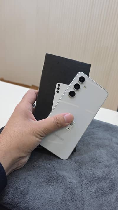 Samsung S24 8/256 Official pta approved f