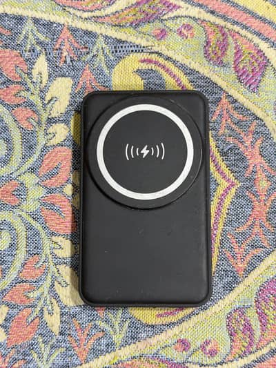 Power bank 5000 MAH wireless and wire contact 03038672541
