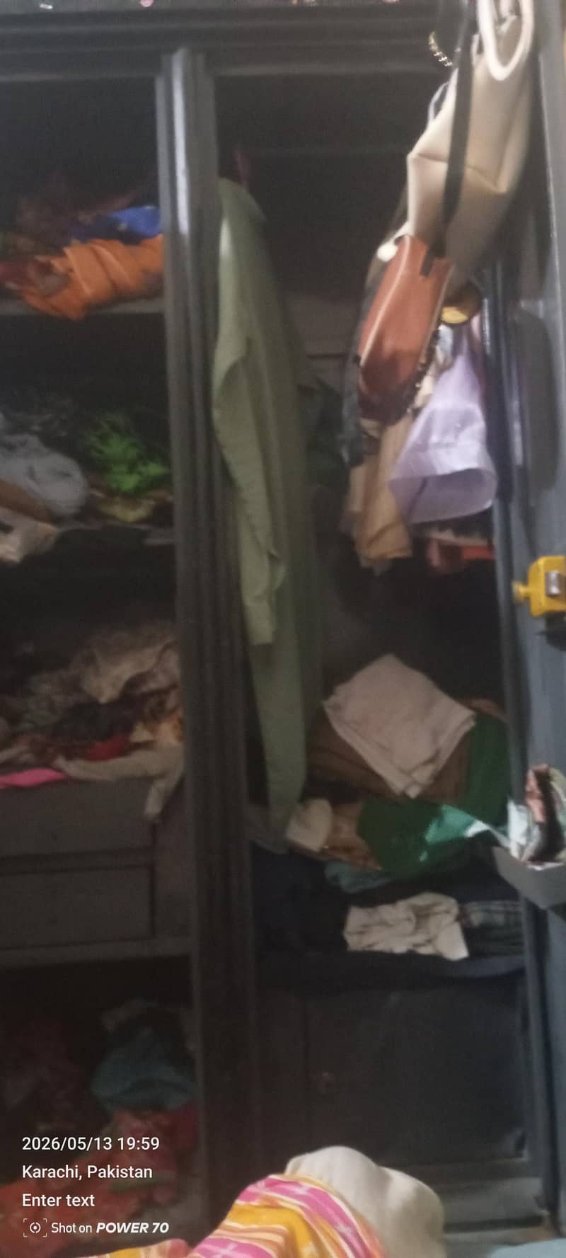 ائرن کا فرنیچر ڈبل بیڈ الماری ٹو ڈور ڈیوائڈر تھری ڈور 7