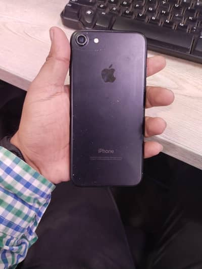Apple iPhone 7 - 32gb PTA approved