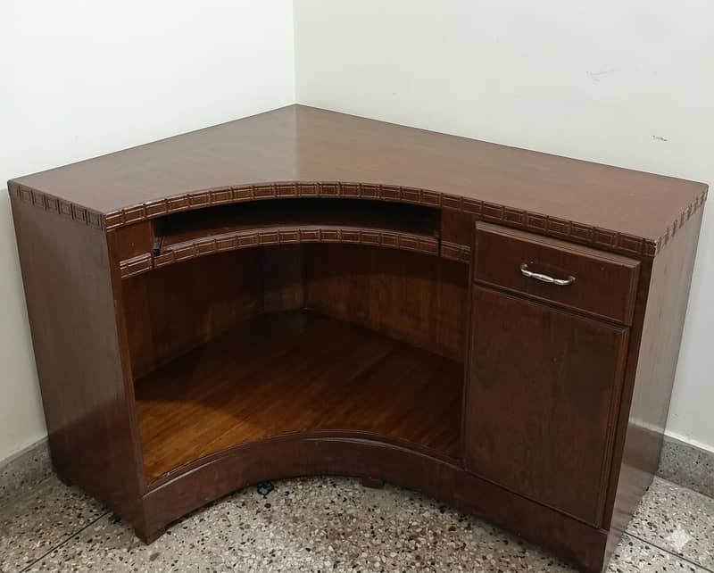 computer Table 0