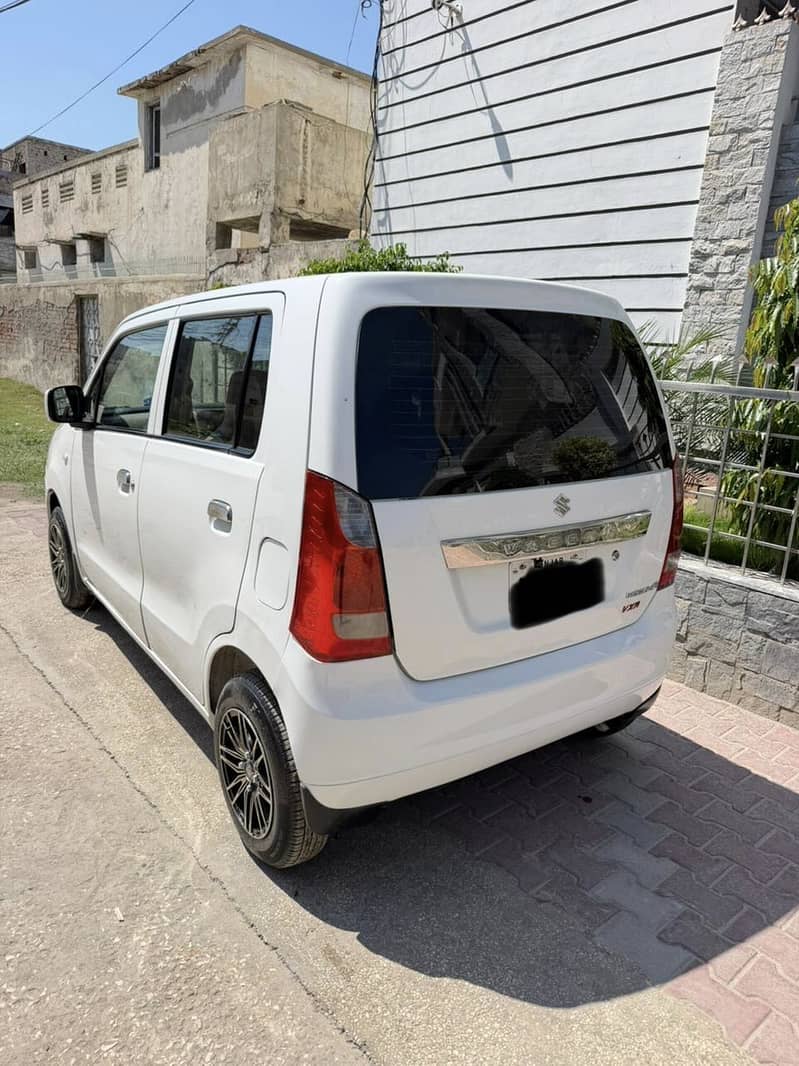 Wagon R 4