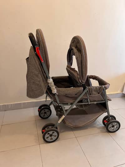 Slightly Used baby stroller For Sale Suitable for 2 kids