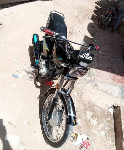 Honda 125 Balack color