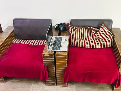 7 Seater Used Sofa Set with complete cushions