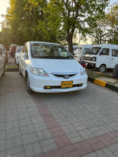 Honda City 2005 model up for sale