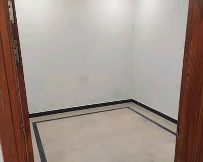 10 Marla Upper Portion available for rent in G-13 if you hurry