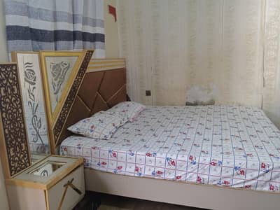 10/10 king size wooden bed for sale only 35k