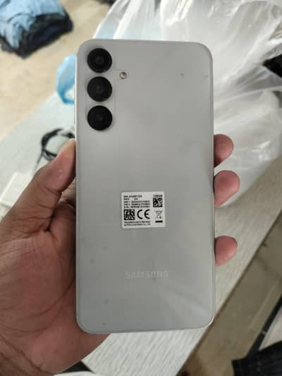 SAMSUNG A16