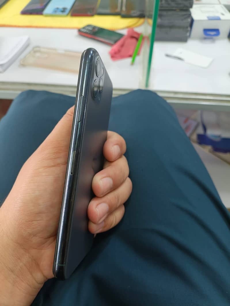 Iphone 11 pro max 7