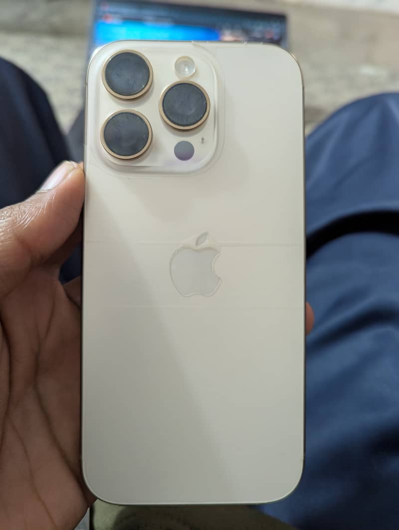 Iphone 16 pro 0