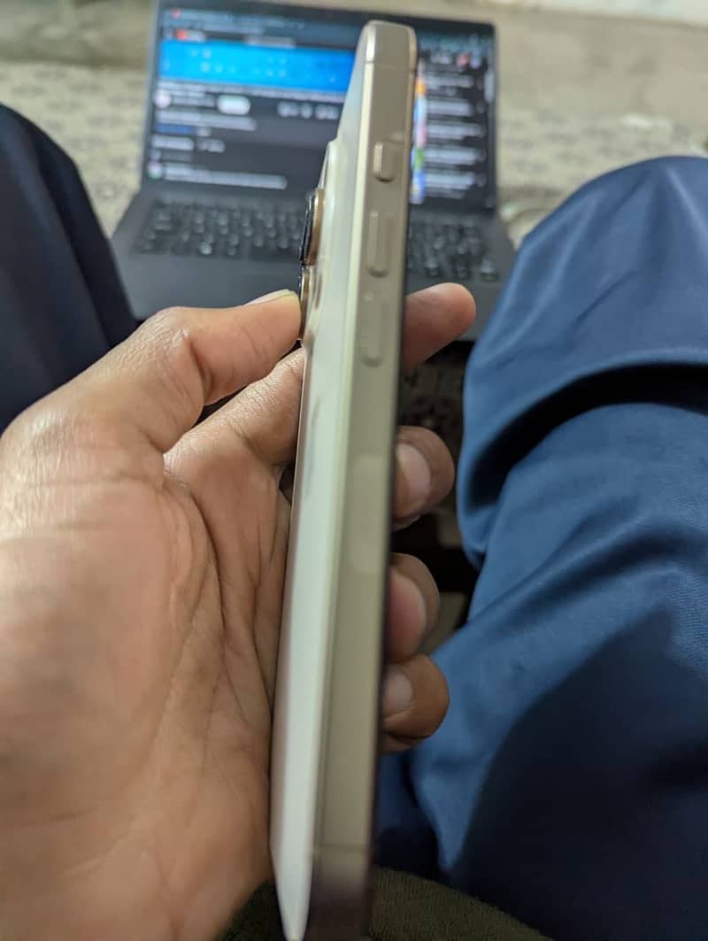 Iphone 16 pro 2